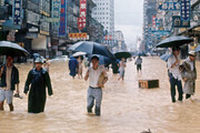طوفان و باران سیاه باعث تعطیلی بورس هنگ‌کنگ شد