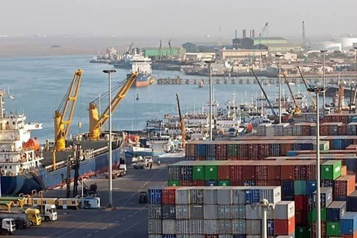 افت ارزش صادرات و واردات در خردادماه؛ حجم صادرات افزایش یافت