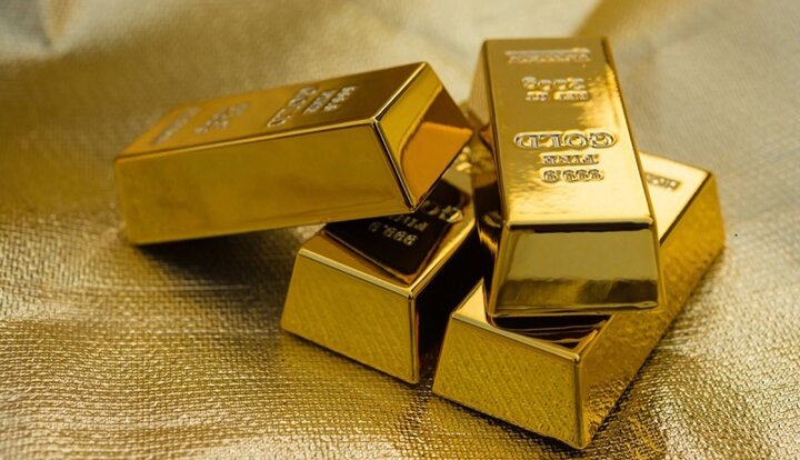 با ثابت‌ماندن دلار، طلا کاهش یافت
