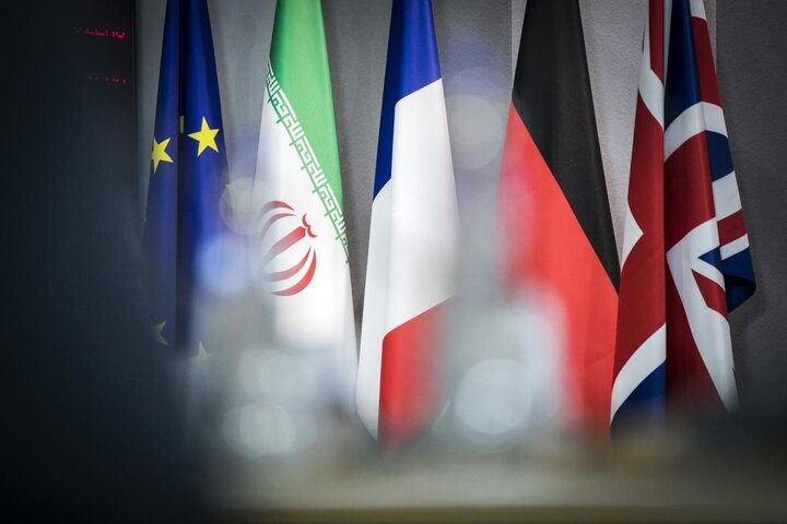 توافق هسته‌ای با ایران کاملا متوقف شده اما هنوز نمُرده است