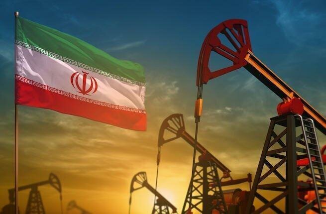 ۹۳ میلیون بشکه نفت ایران آماده ورود به بازار در صورت احیای برجام است
