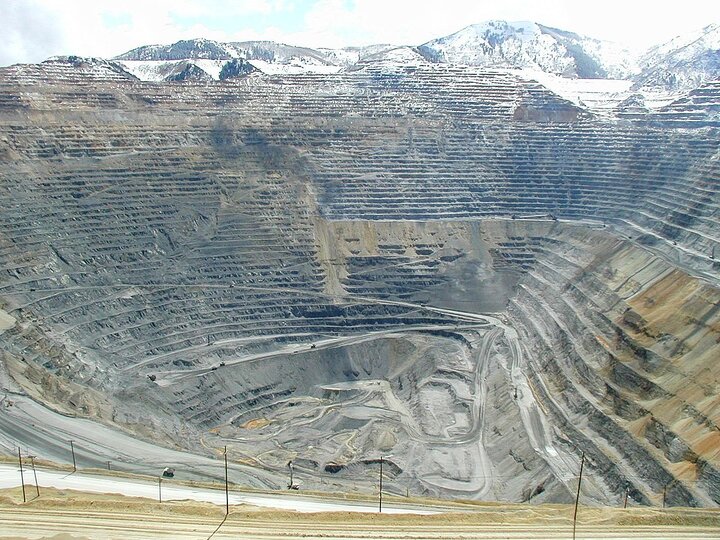 ۵۰ معدن سیمان، شن‌ و ماسه، سنگ‌ و... استان تهران به مزایده گذاشته شدند