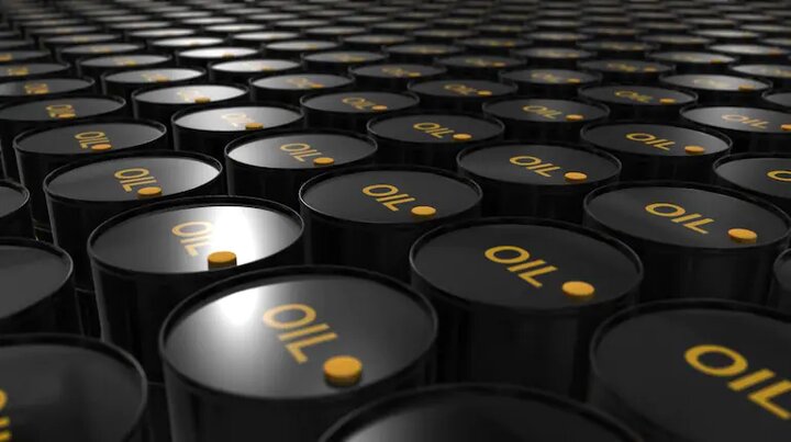 امارات: تولید نفت کمتر کشورهای دیگر را جبران می کنیم
