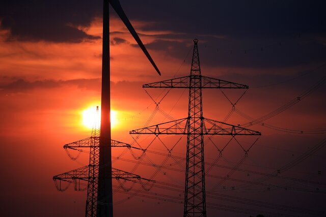 برنامه‌ریزی برای افزایش ۷ هزار مگاواتی تولید برق تا تابستان ۱۴۰۲
