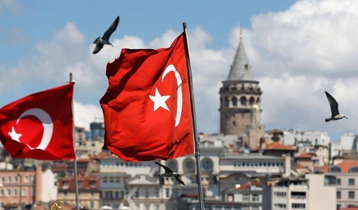 لیر ترکیه در حال سقوط است
